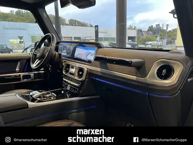 Mercedes-Benz G 400