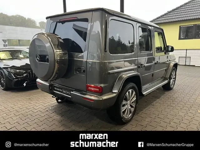 Mercedes-Benz G 400