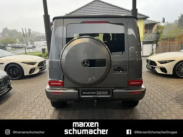 Mercedes-Benz G 400