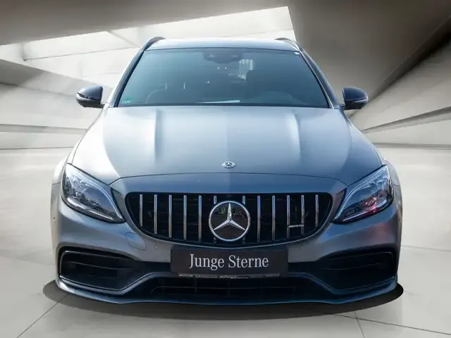 Mercedes-Benz C 63 AMG