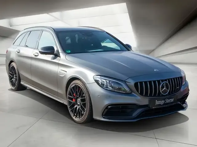 Mercedes-Benz C 63 AMG