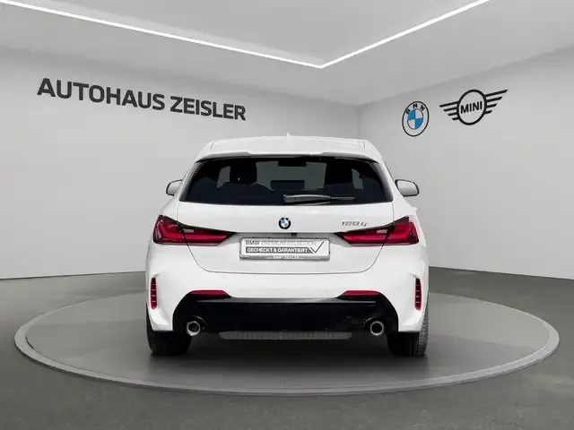 BMW 128
