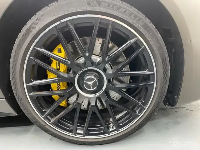 Mercedes-Benz SL 63 AMG