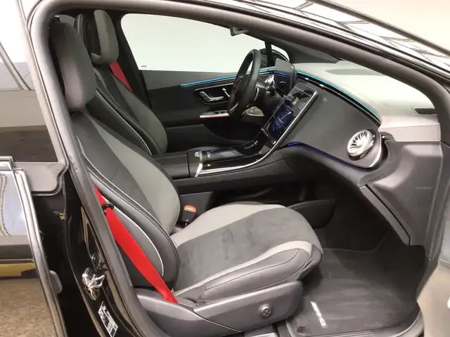 Mercedes-Benz EQE 300