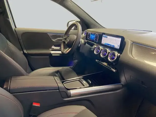 Mercedes-Benz GLA 180