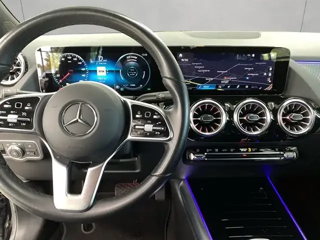 Mercedes-Benz EQA 250