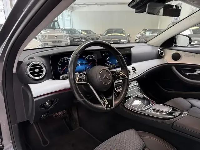Mercedes-Benz E 200