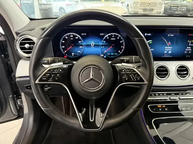 Mercedes-Benz E 200