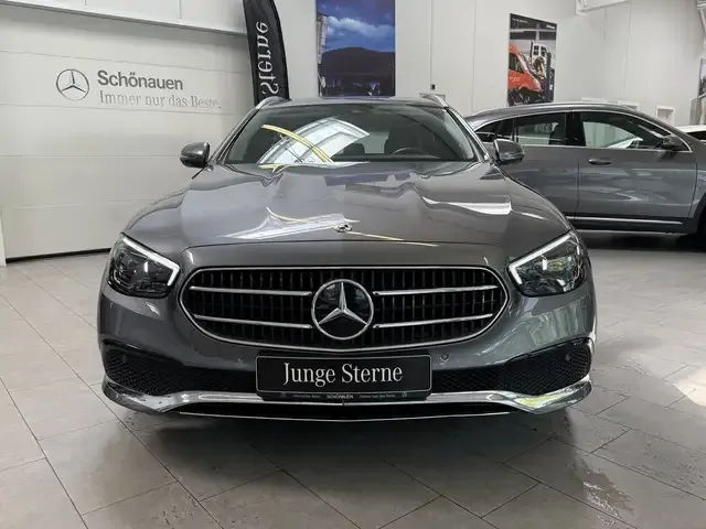 Mercedes-Benz E 200