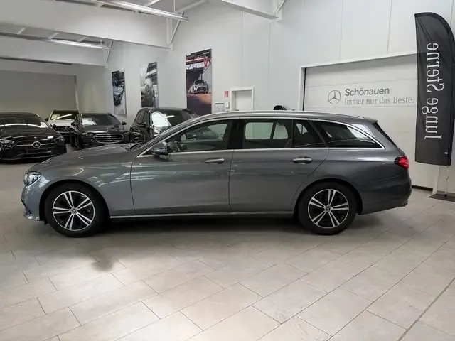Mercedes-Benz E 200