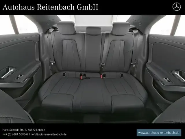 Mercedes-Benz CLA 180
