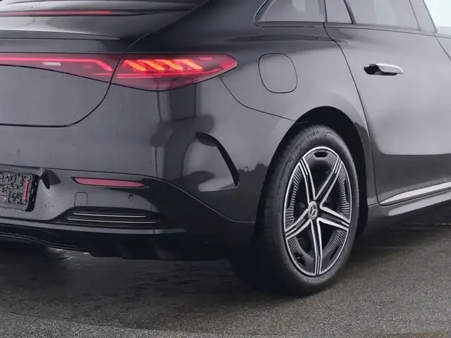 Mercedes-Benz EQE 350