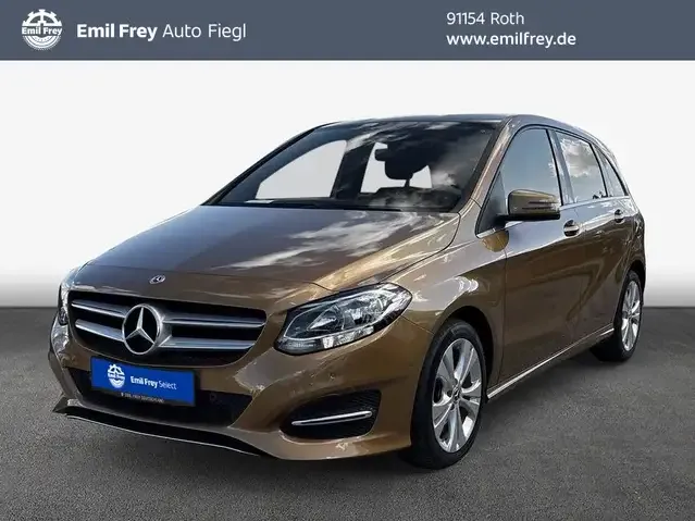 Mercedes-Benz B 180