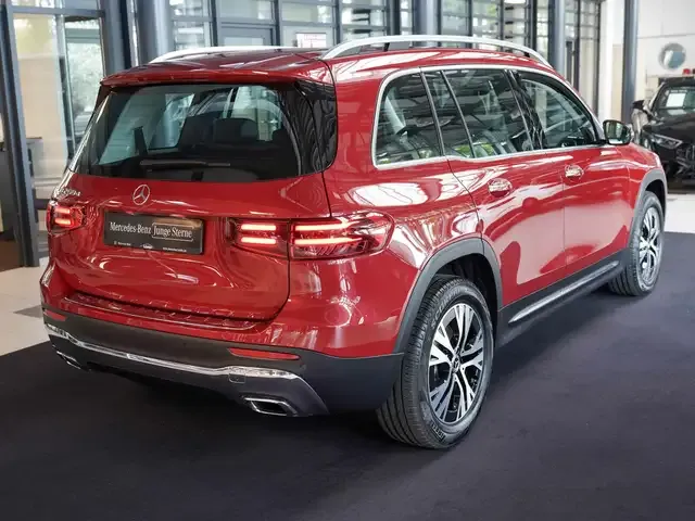 Mercedes-Benz GLB 200
