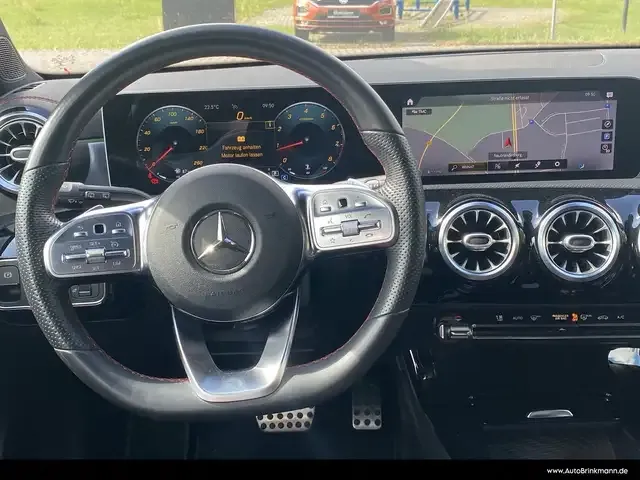 Mercedes-Benz CLA 200