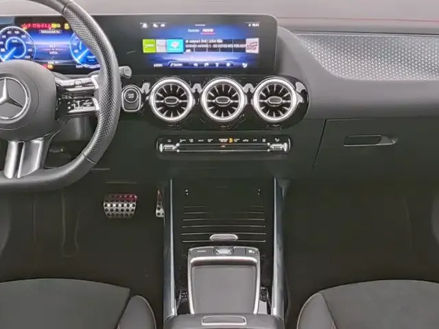 Mercedes-Benz EQA 300