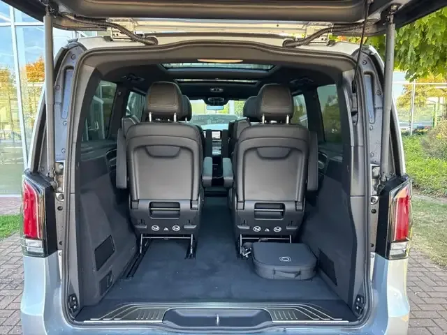 Mercedes-Benz EQV 300