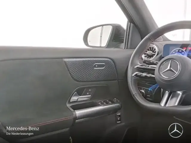 Mercedes-Benz EQA 300