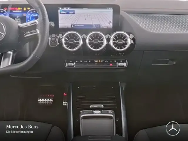 Mercedes-Benz EQA 300