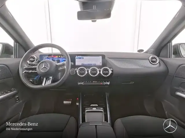 Mercedes-Benz EQA 300