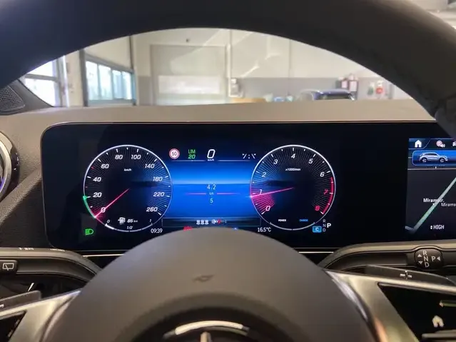 Mercedes-Benz GLA 180