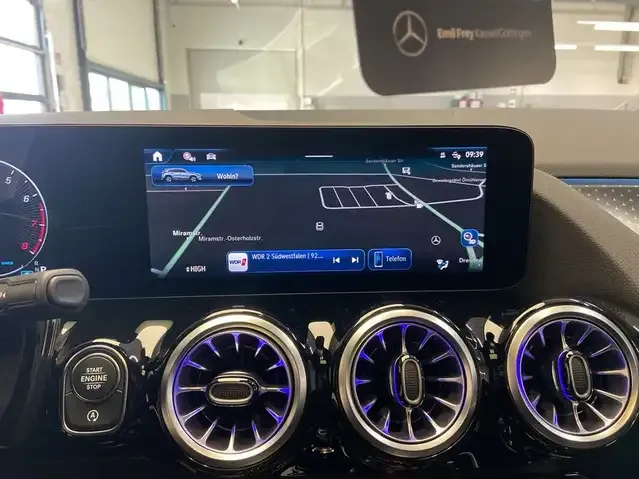Mercedes-Benz GLA 180