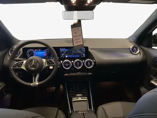 Mercedes-Benz GLA 180