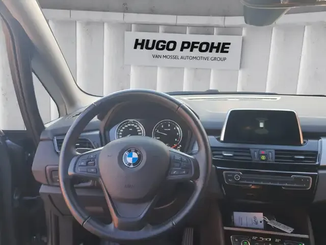 BMW 218