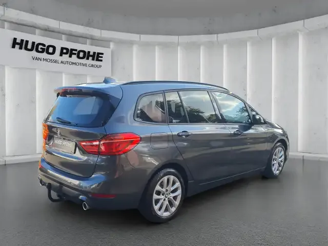 BMW 218