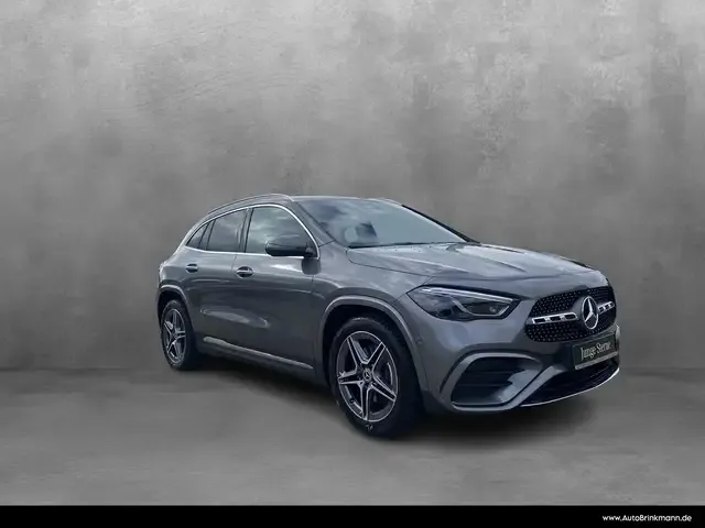 Mercedes-Benz GLA 200