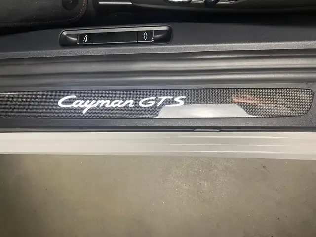 Porsche Cayman