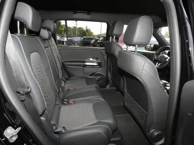 Mercedes-Benz EQB 300