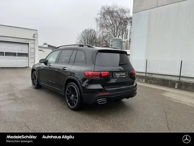 Mercedes-Benz GLB 220