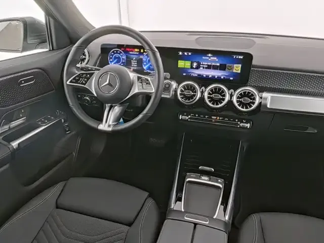 Mercedes-Benz EQB 350