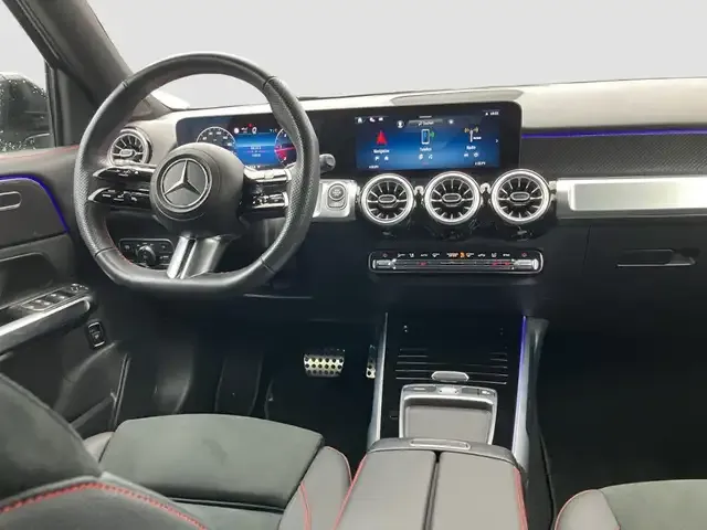 Mercedes-Benz GLB 200