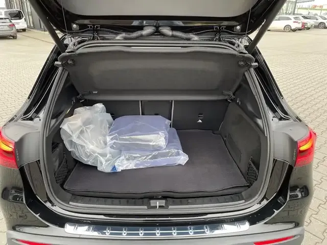 Mercedes-Benz EQA 300