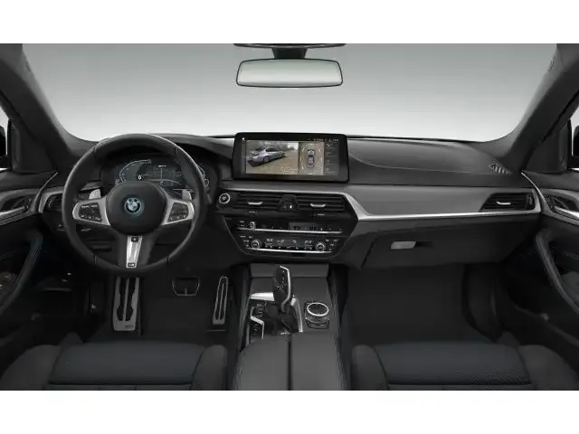 BMW 545