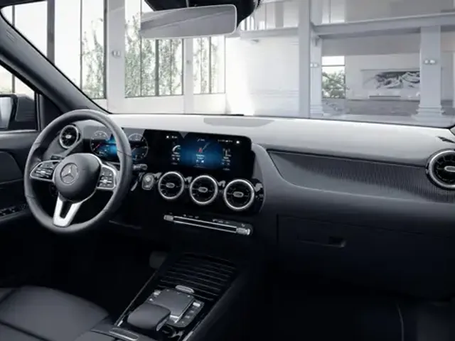 Mercedes-Benz GLA 220