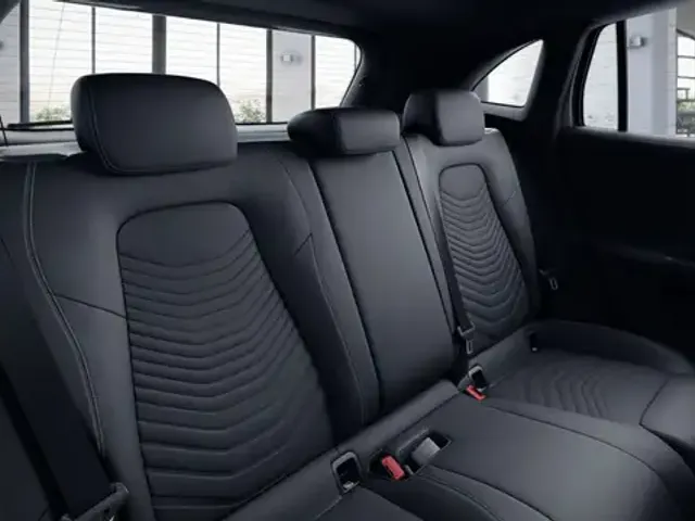 Mercedes-Benz GLA 220