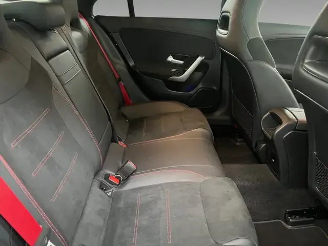 Mercedes-Benz CLA 35 AMG