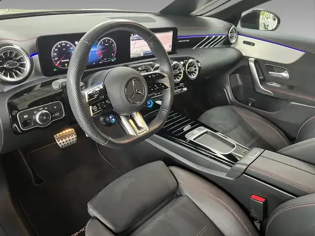 Mercedes-Benz CLA 35 AMG