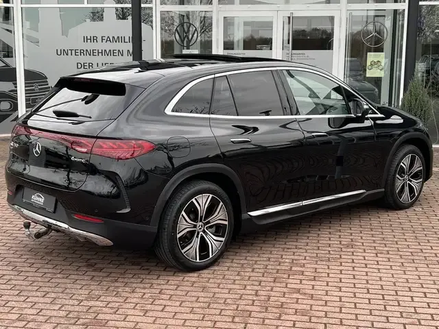 Mercedes-Benz EQE SUV