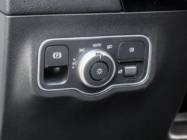 Mercedes-Benz EQA 300