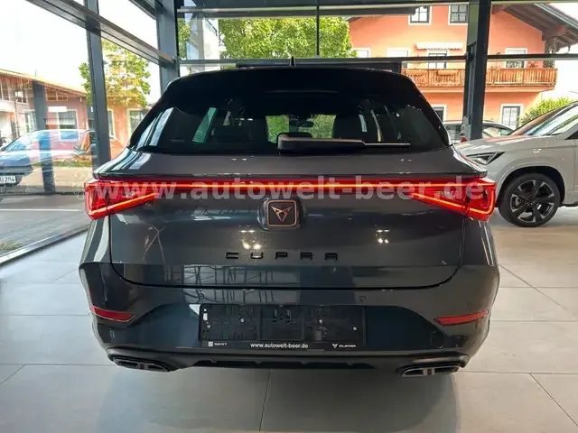 CUPRA Leon