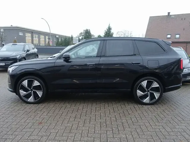 Volvo EX90