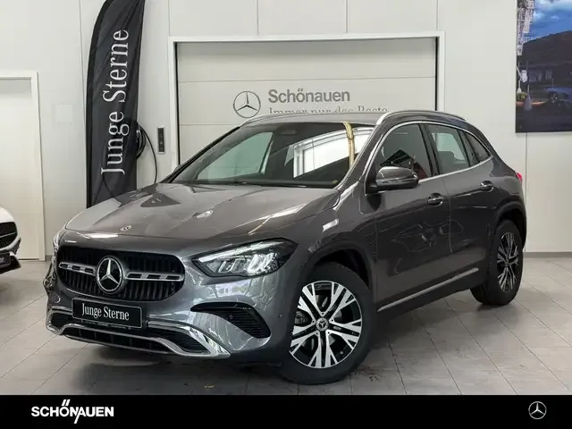 Mercedes-Benz GLA 200