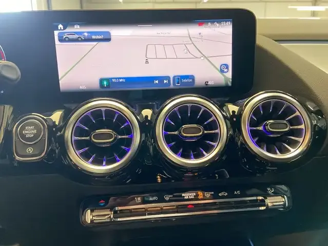 Mercedes-Benz GLA 200