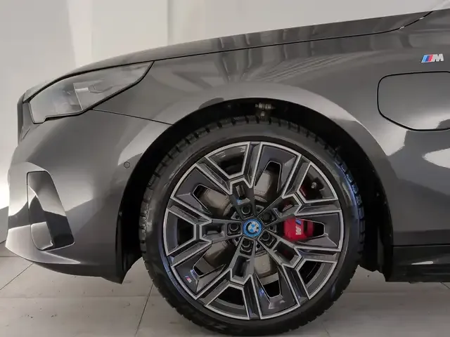 BMW 550