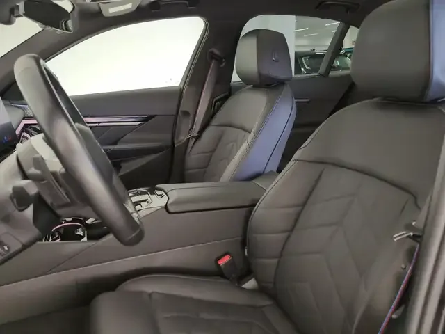 BMW 550