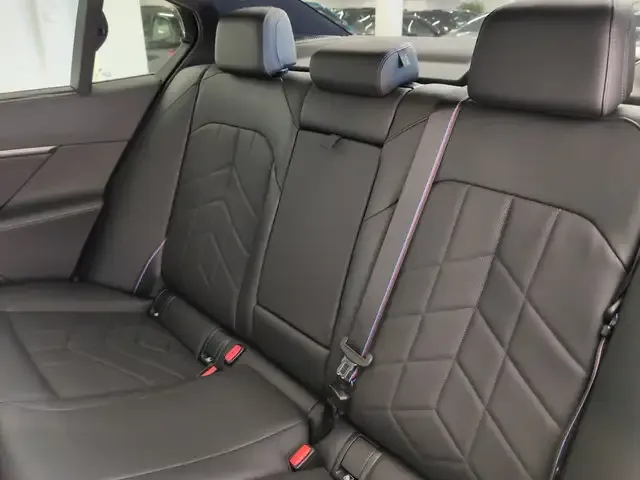 BMW 550